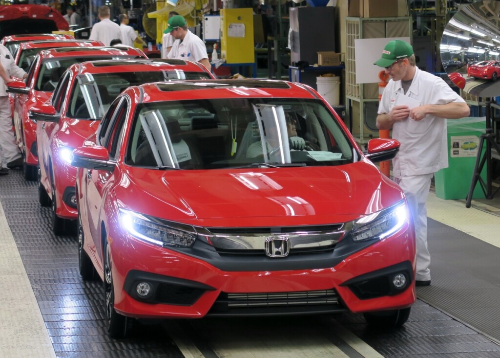 Honda of Canada Mfg. associates perform final inspections on an all-new 2016 Honda Civic Sedan as it rolls off the assembly line.