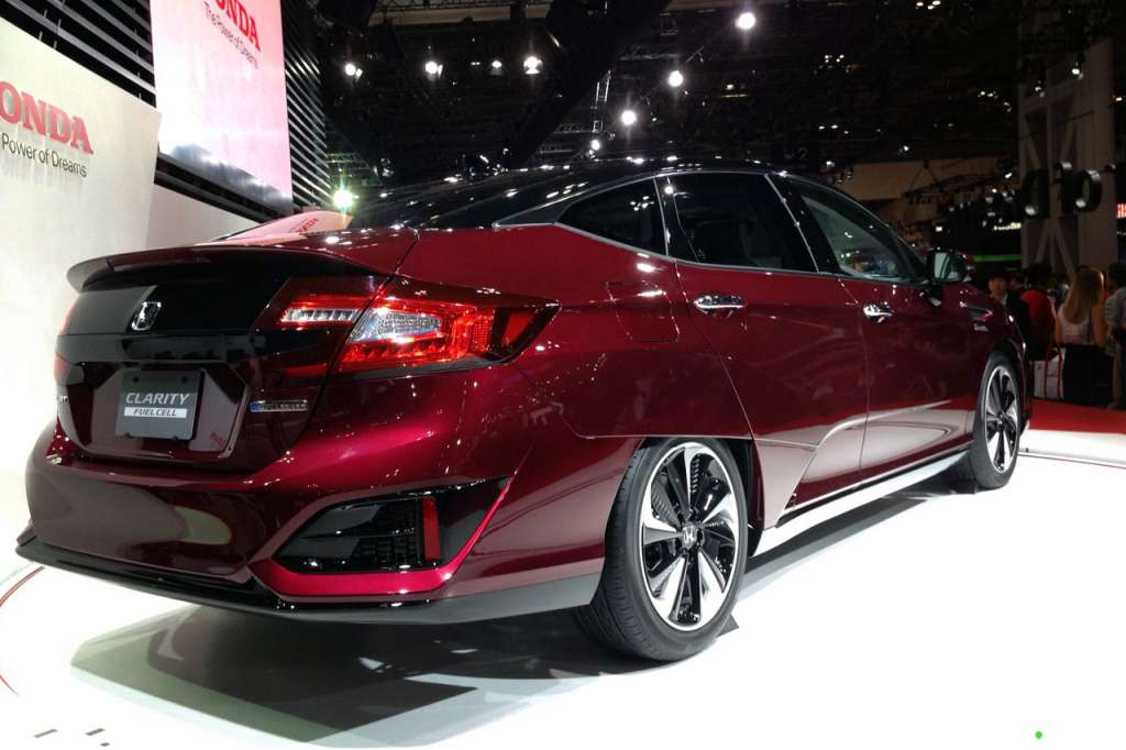 Honda_Clarity_FCV_2