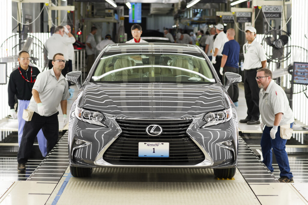 Lexus begins production in the US (7)
