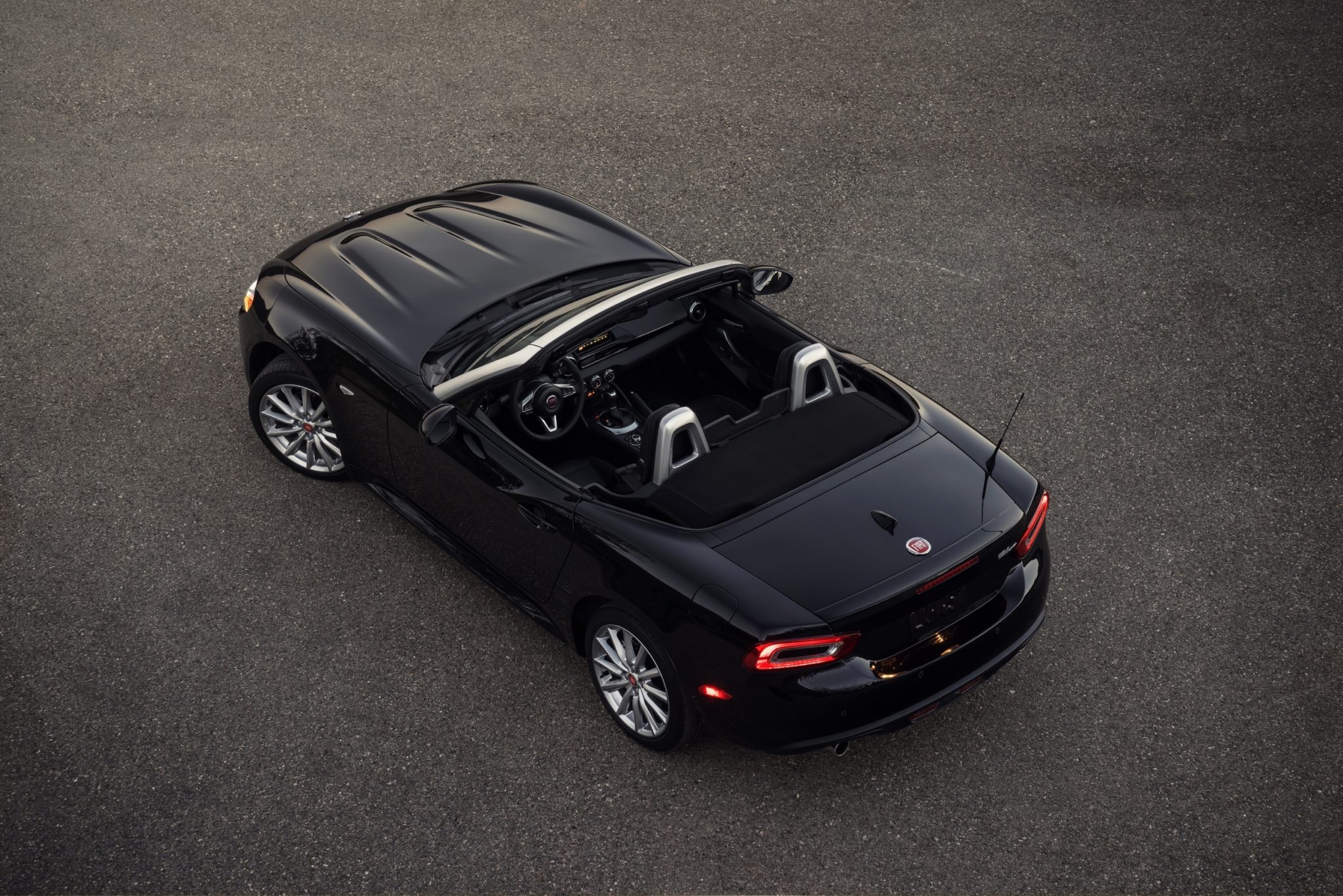 2017_Fiat_124_Spider (21)