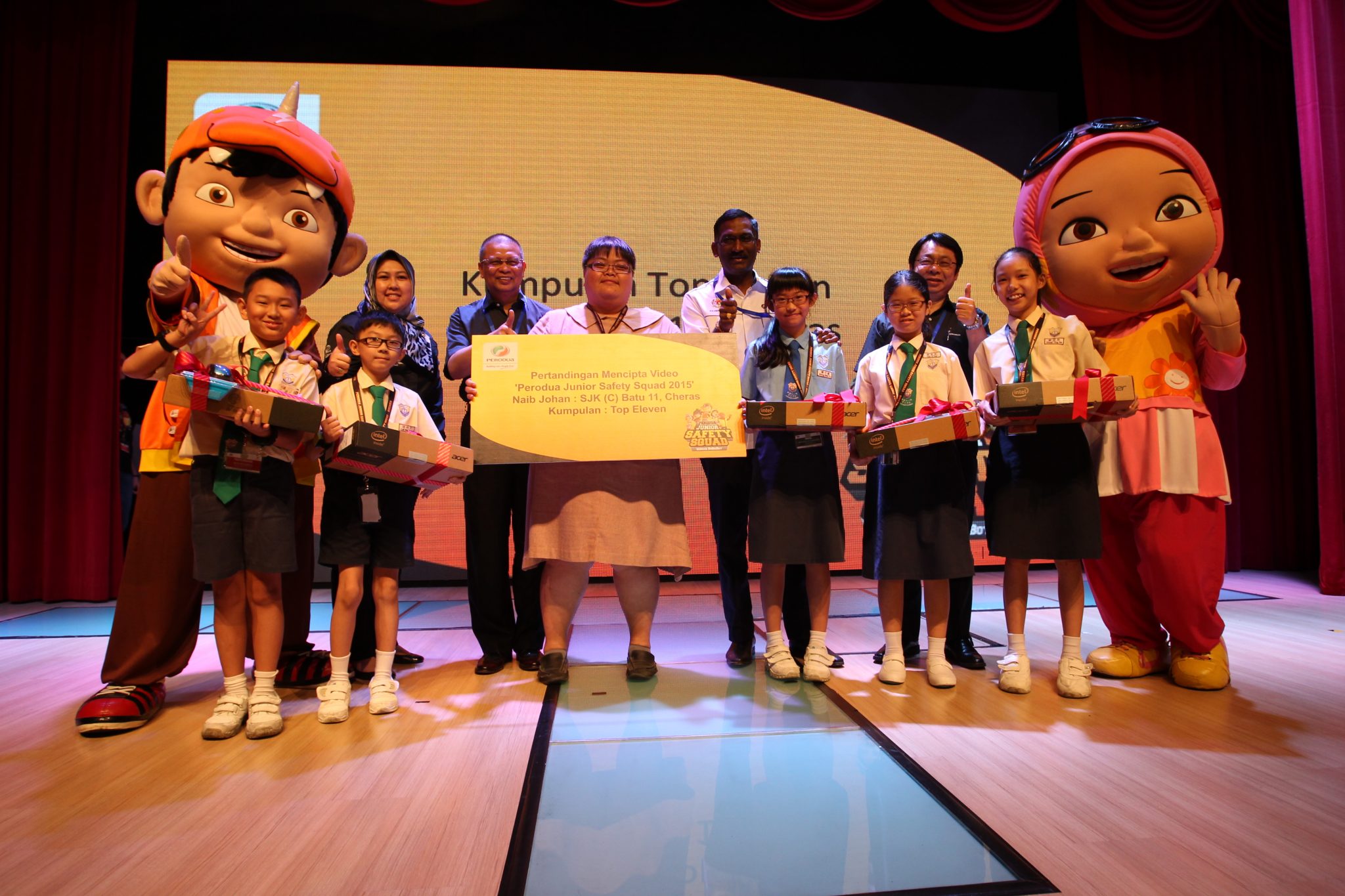 SK Bukit Beruntung wins Perodua Junior Safety Squad award 