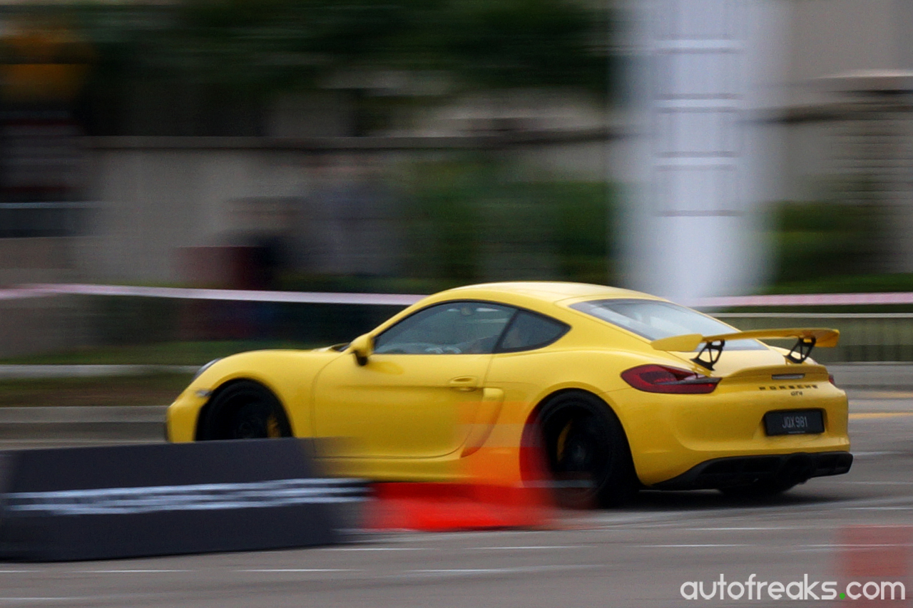 Porsche_cayman_GT4 (3)
