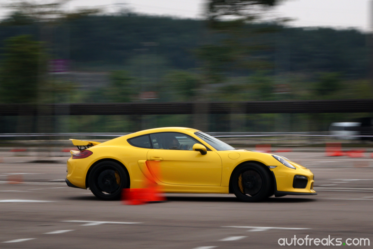 Porsche_cayman_GT4 (4)