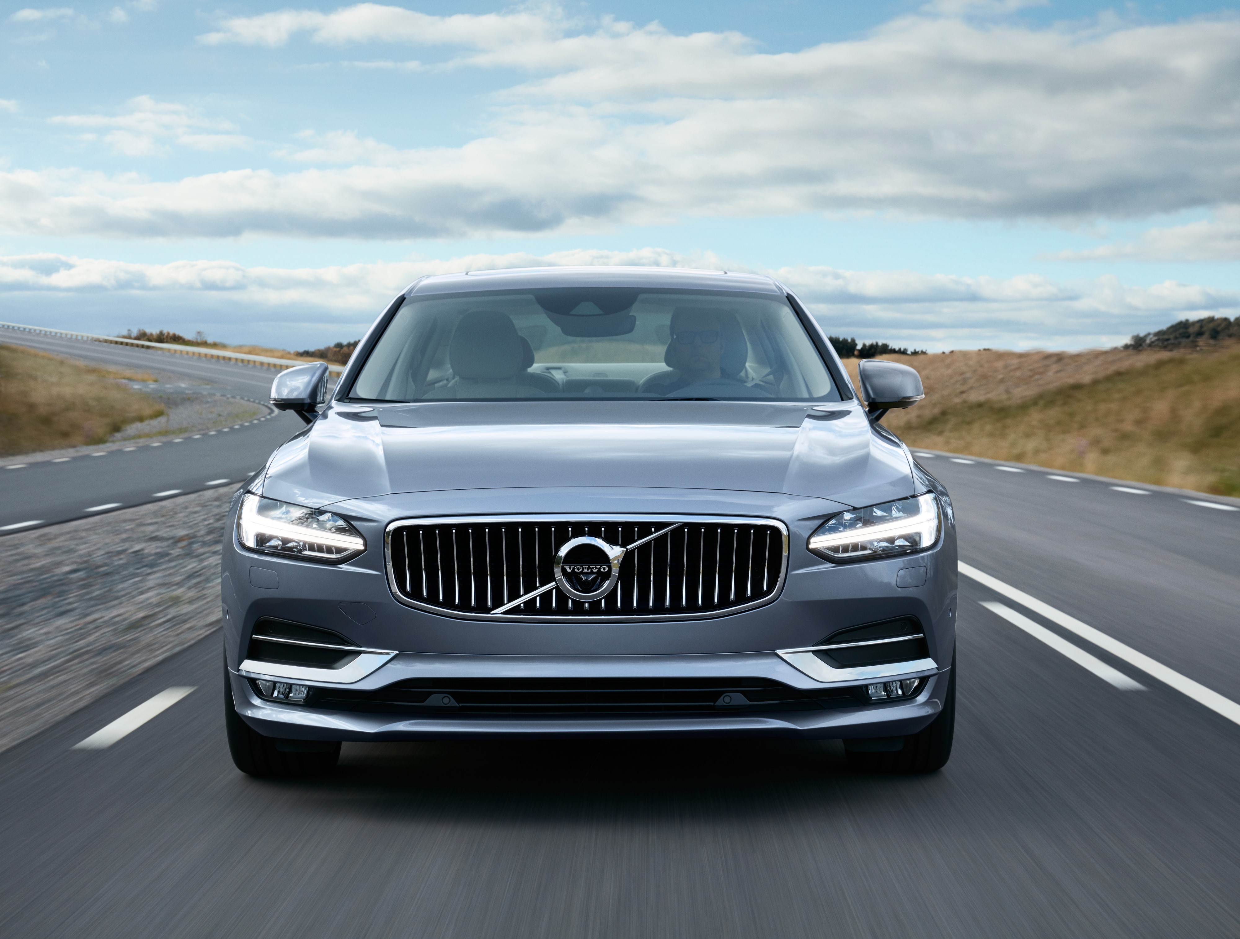 Location Volvo S90 Front Mussel Blue
