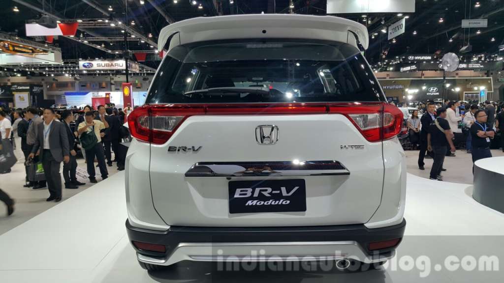 2015 Thai Motor Expo - Honda BR-V (12)