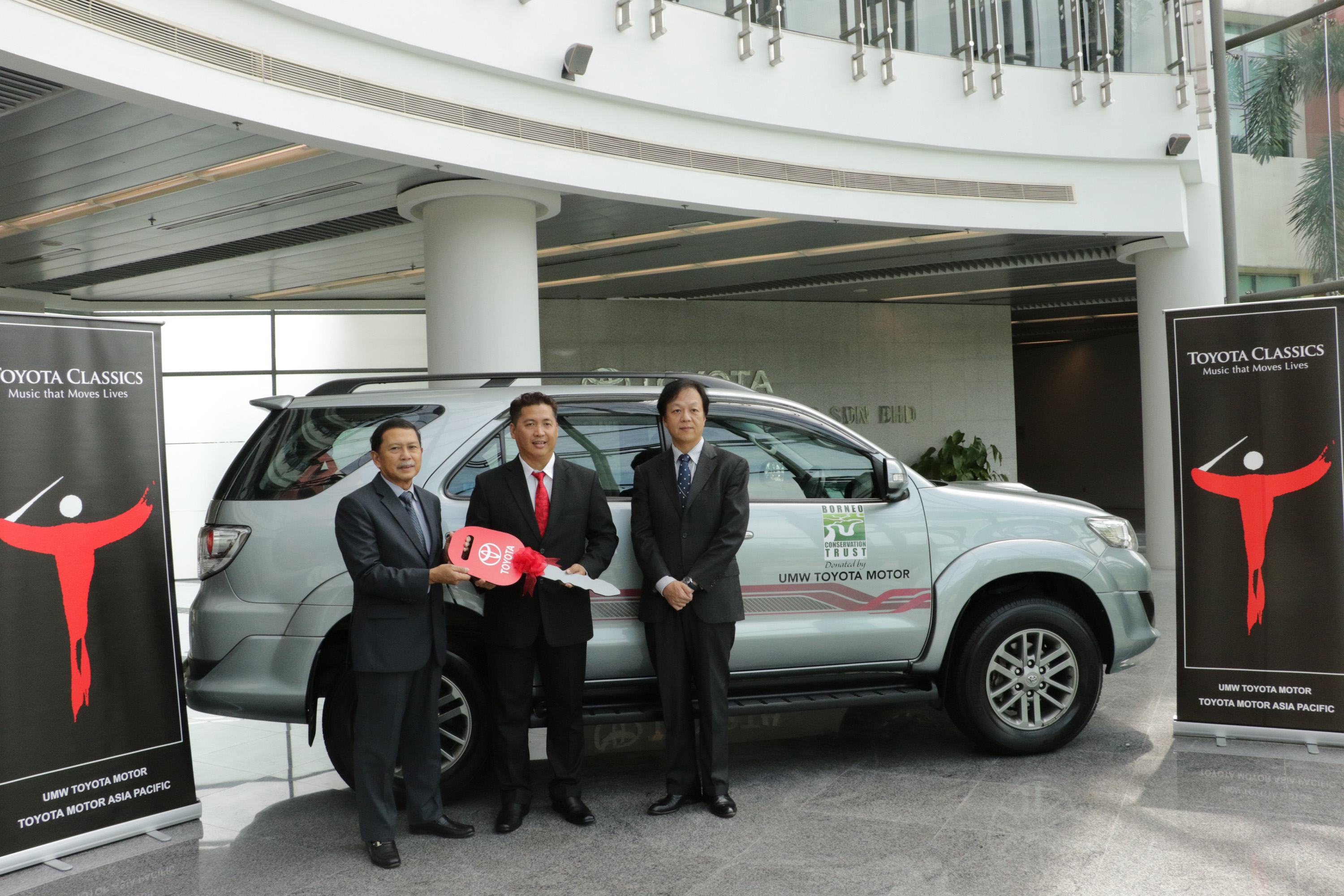 L to R_President of UMW Toyota Motor, Datuk Ismet Suki, Executive Secretary of Borneo Conservation Trust, Dr. Raymond Alfred and Executive Director of UMW Toyota Motor, Mr. Masato Kuriyama