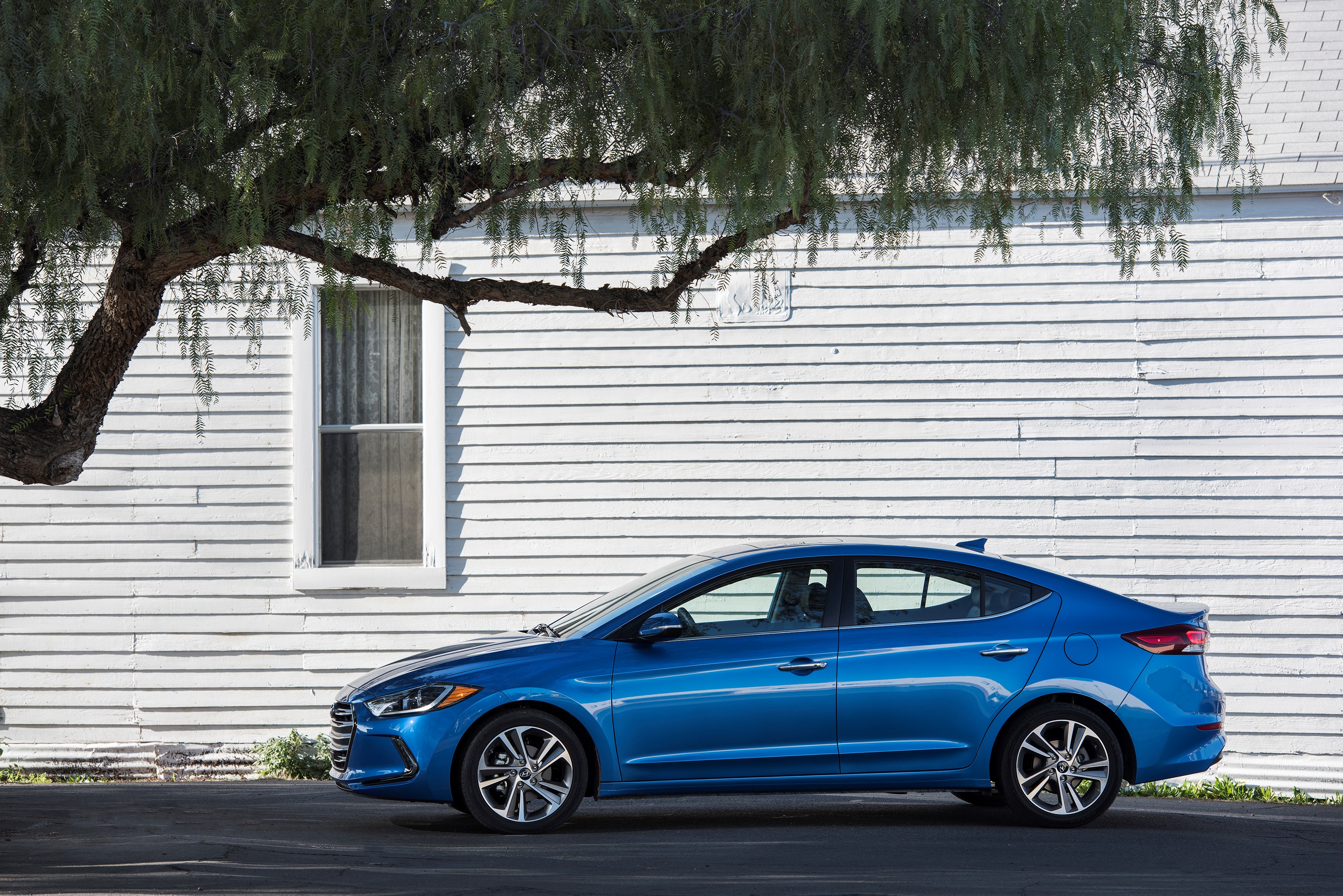 2017 ELANTRA SEDAN