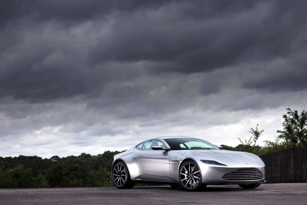 Aston Martin DB10 (2)