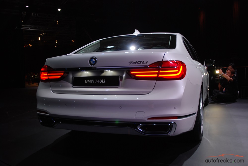 BMW 7 Series -17