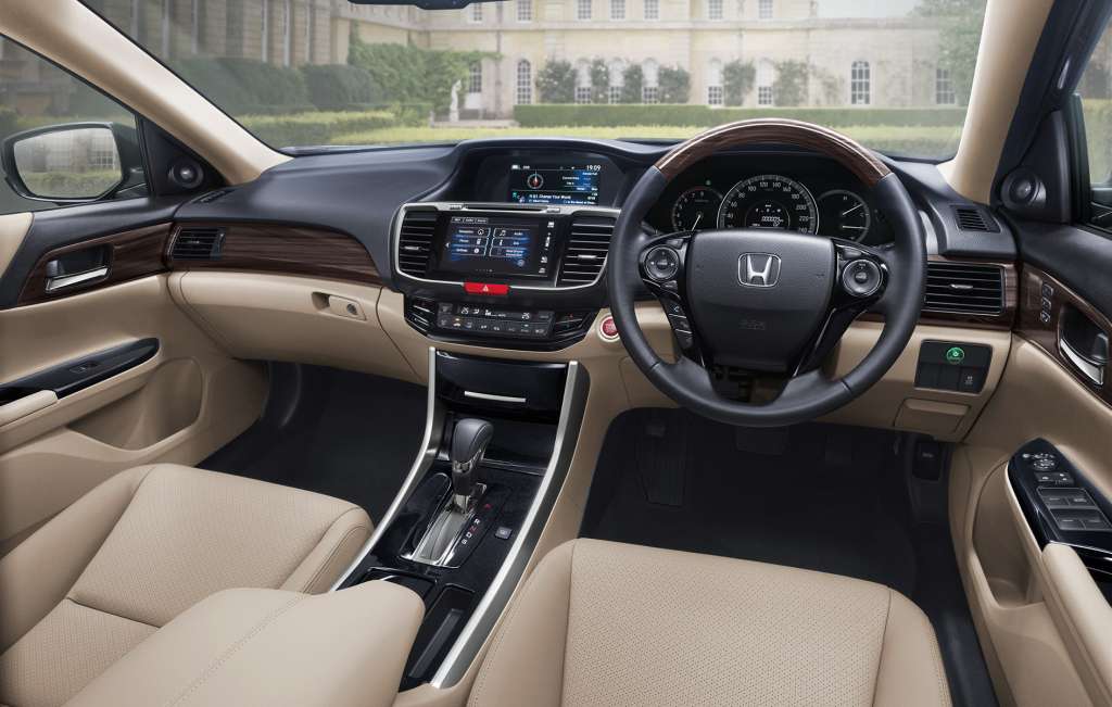2016 Honda Accord (10)