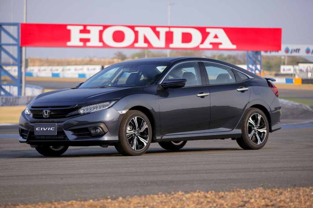 2016 Honda Civic (2)