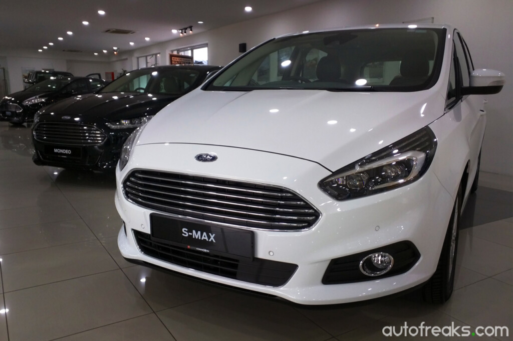 2016_Ford_S-Max (1)