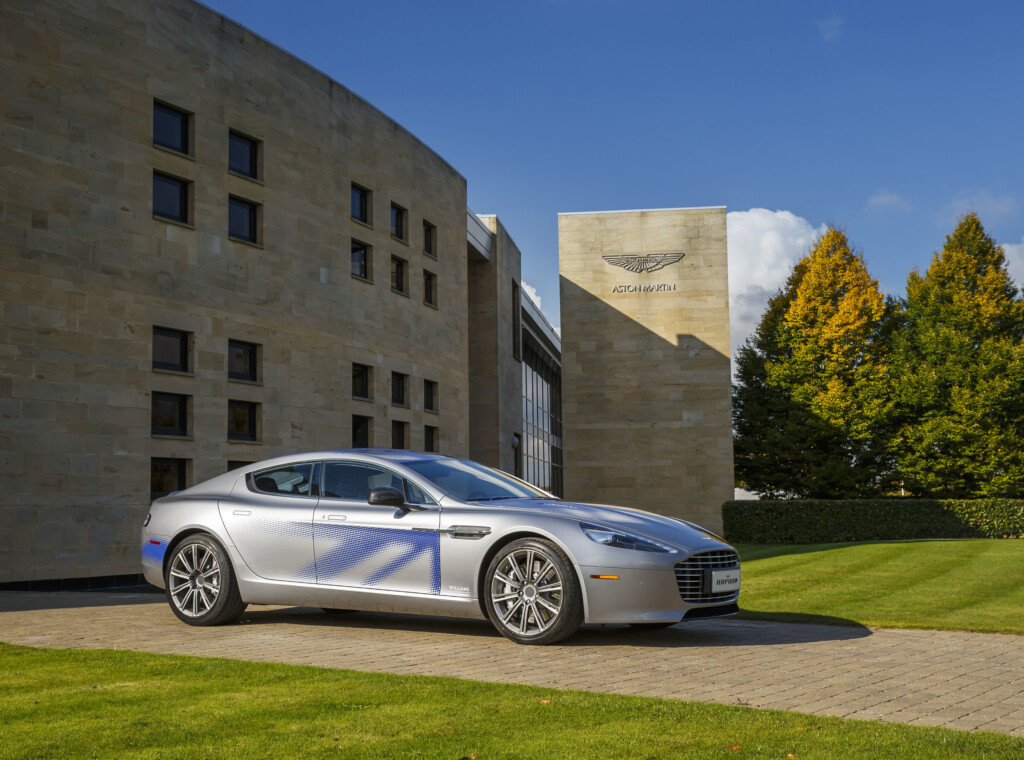 Aston Martin RapidE Concept (4)