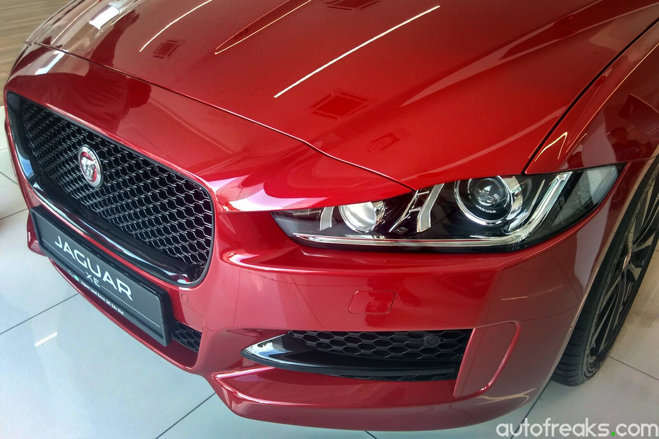 Jaguar_XE (2)