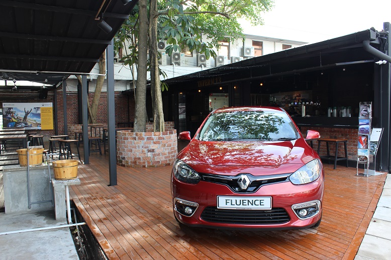 Upgraded Flagship Renault Showroom_Tavern 13 Outdoor