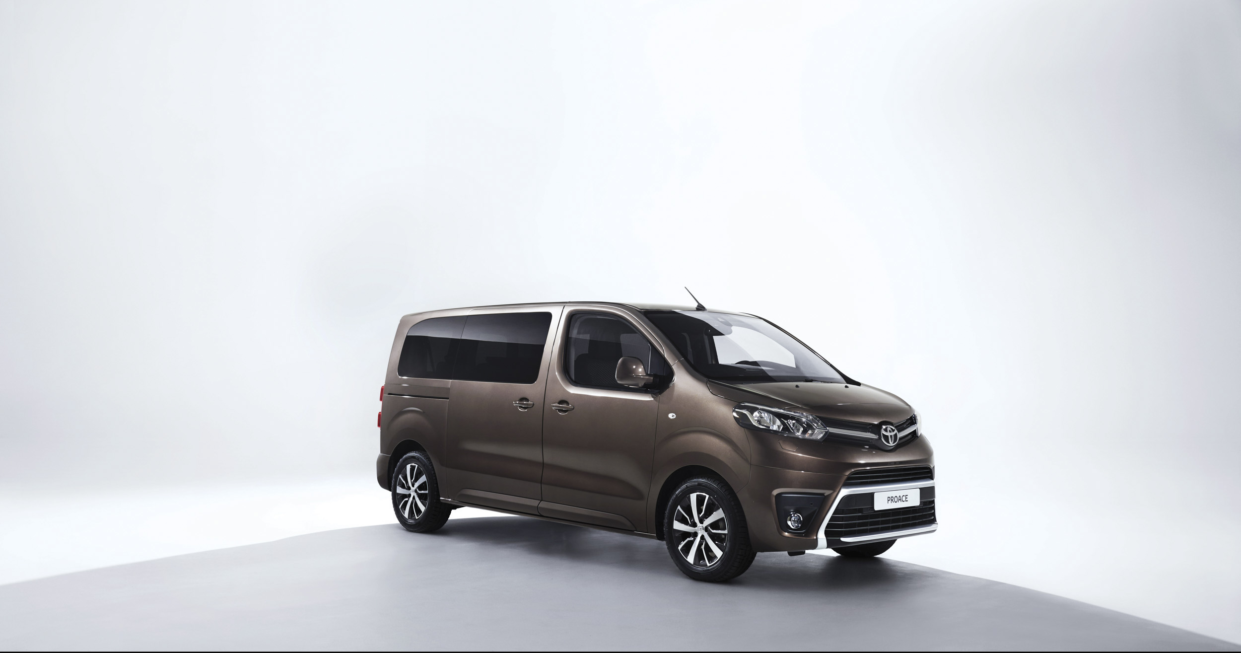 2016_Toyota_Proace_Verso (1)