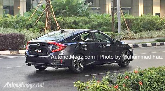 2016_honda_Civic_Spied_indonesia