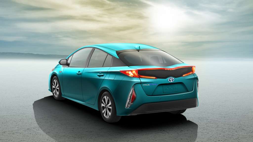 2017 Toyota Prius Prime Plug-in Hybrid (18)