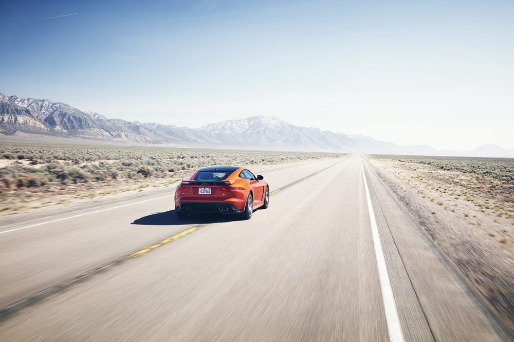 Jaguar F-Type SVR (9)