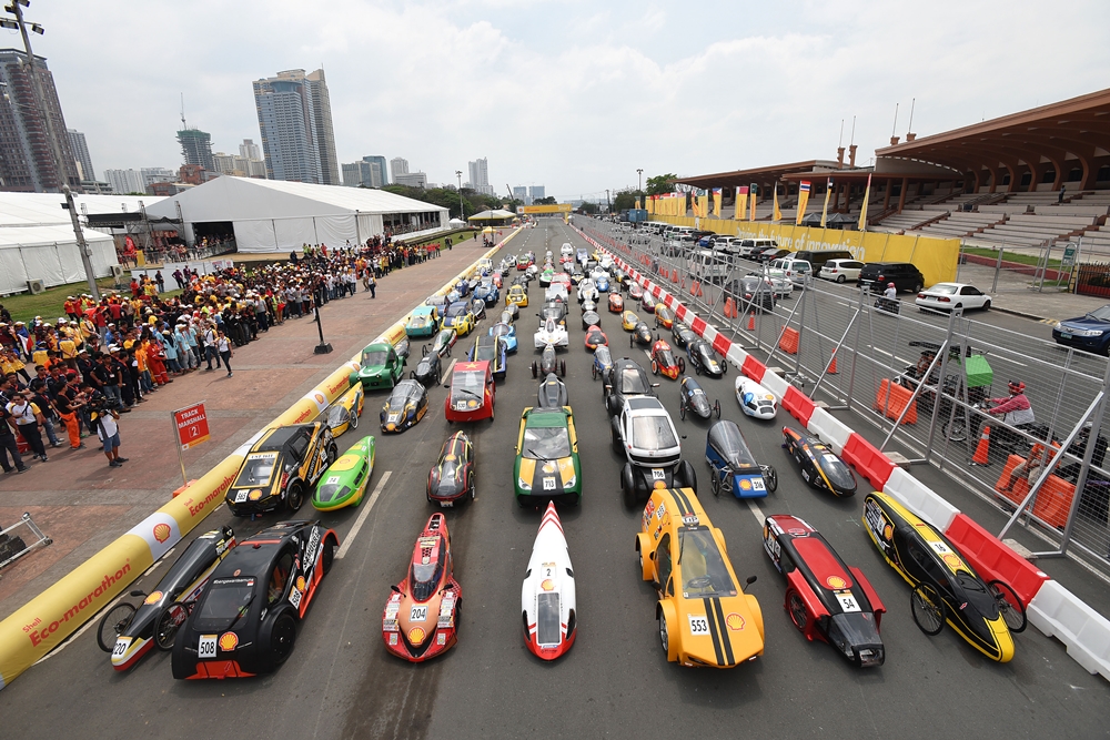 Group portrait of all students during day one of the Shell Eco-marathon Asia, in Manila, Philippines, Thursday, March 3, 2016. (Jinggo Montenejo/AP Images for Shell)
