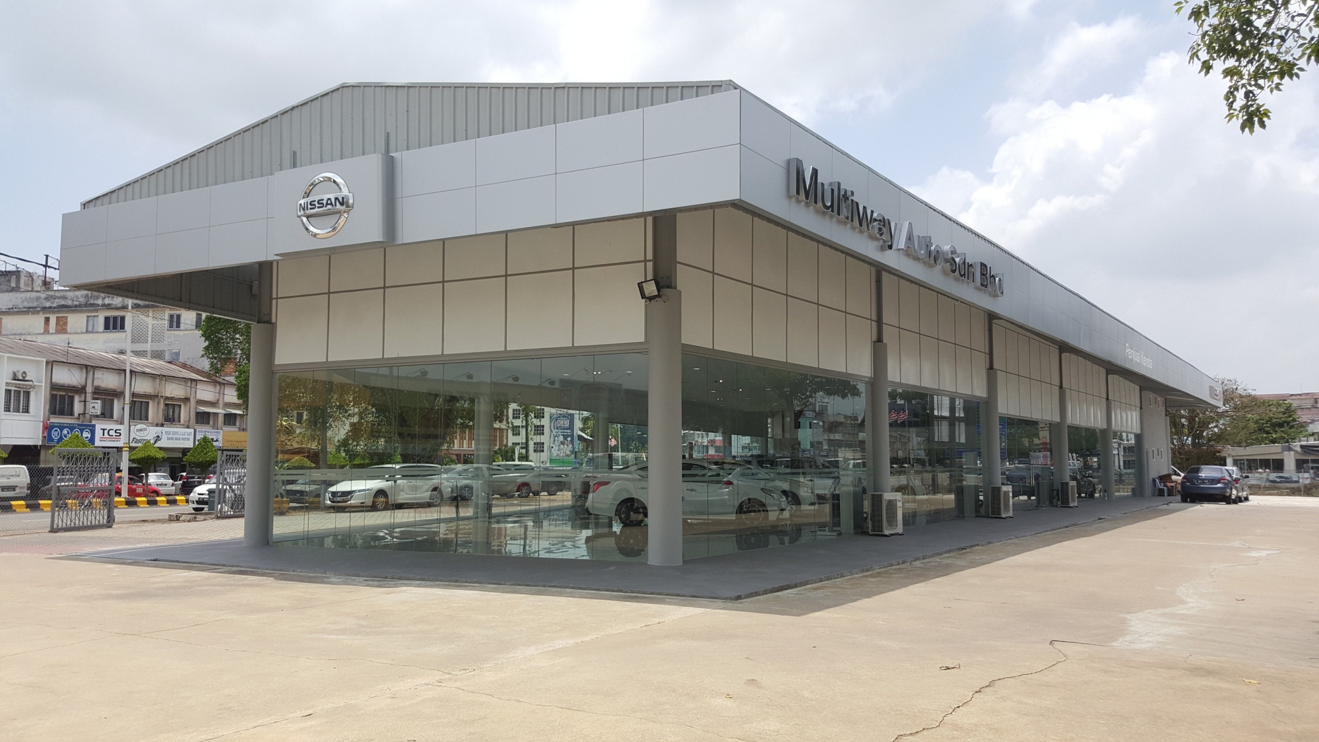 Multiway Auto Sdn Bhd Opens Largest Nissan Showroom in ...