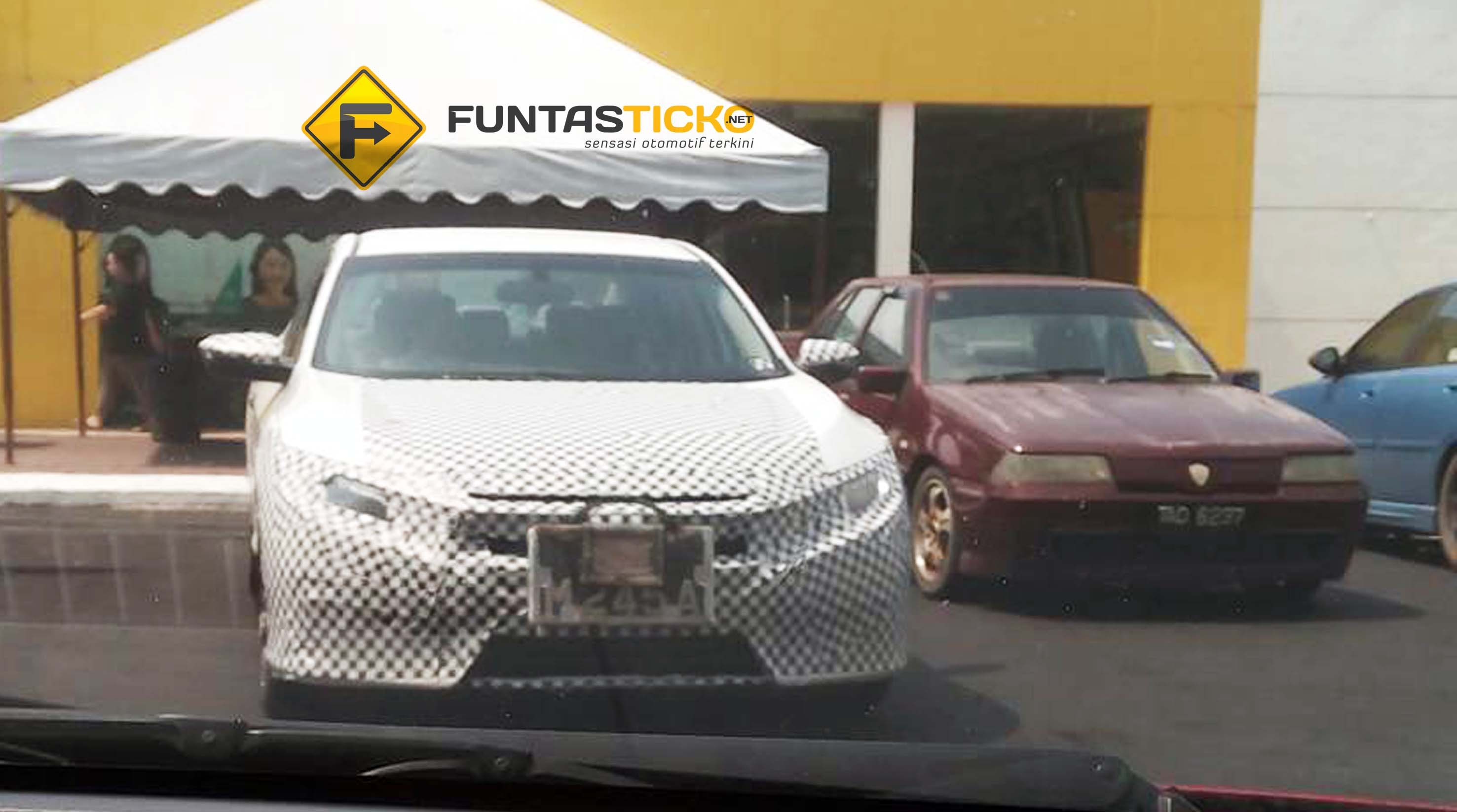 2016_Honda_Civic_Turbo_Spied_1