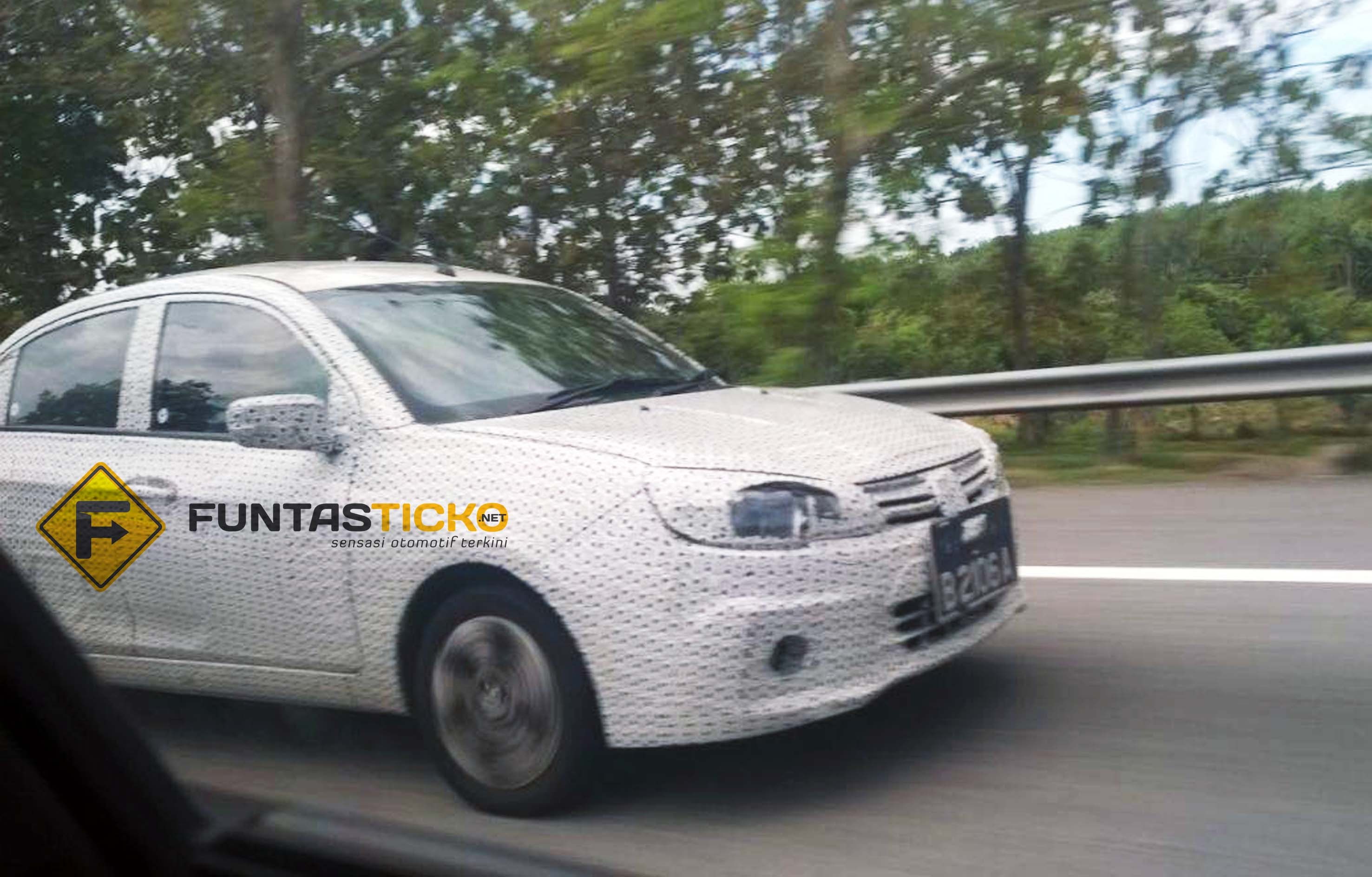 2016_proton_saga_spied_11