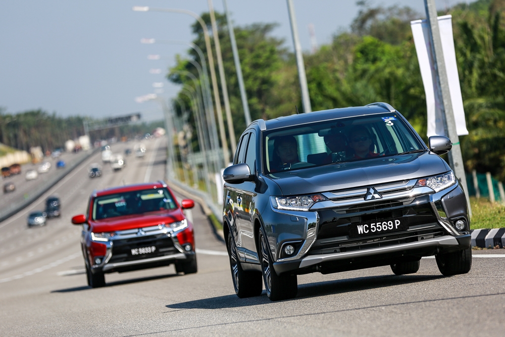 Mitsubishi Outlander - 38