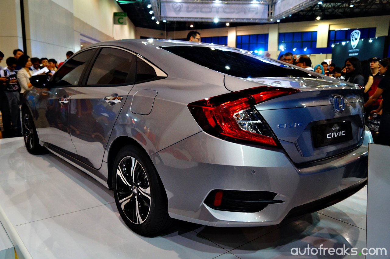 2016_Honda_Civic_Turbo_5