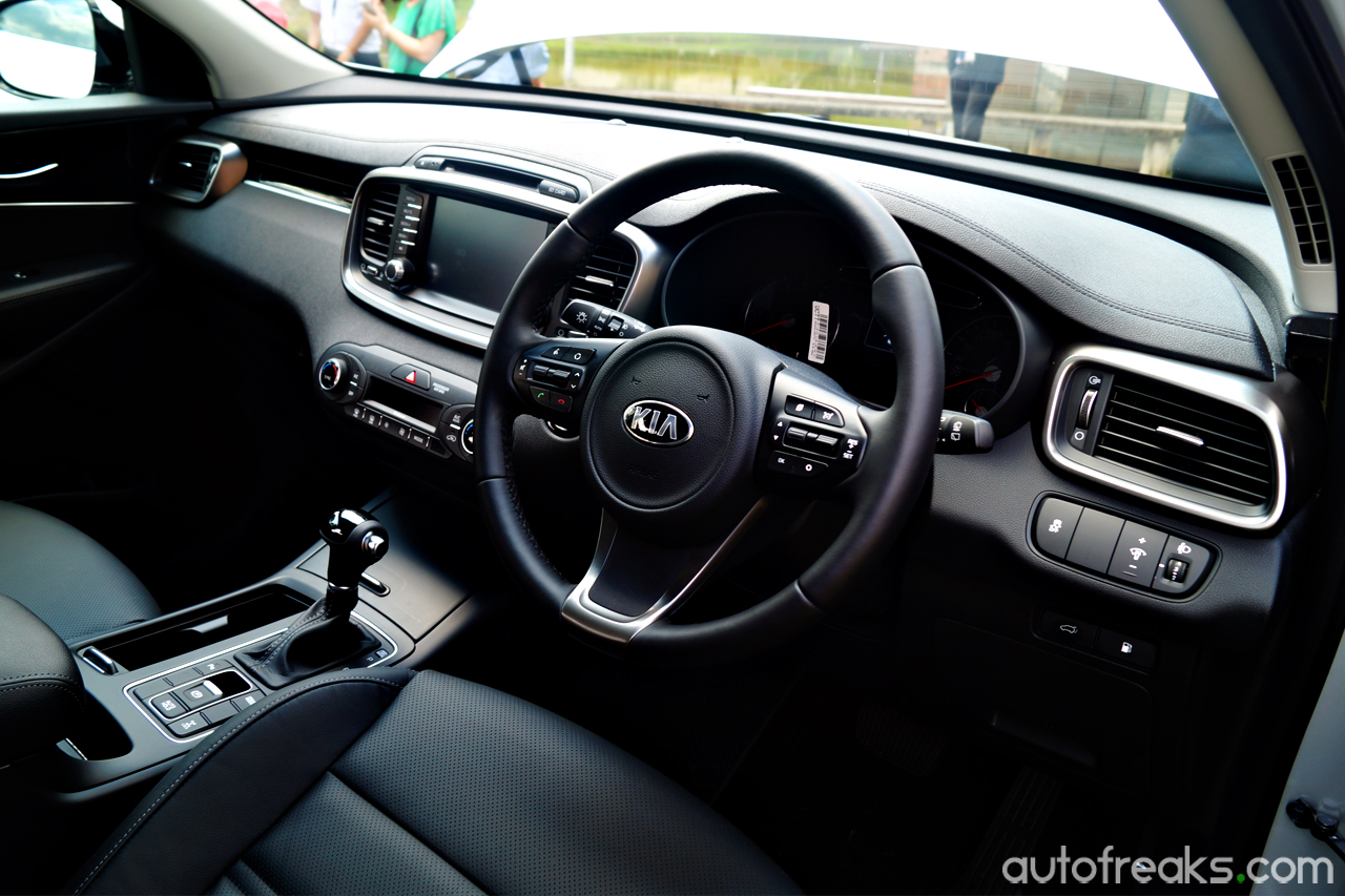 2016_Kia_Sorento (10)