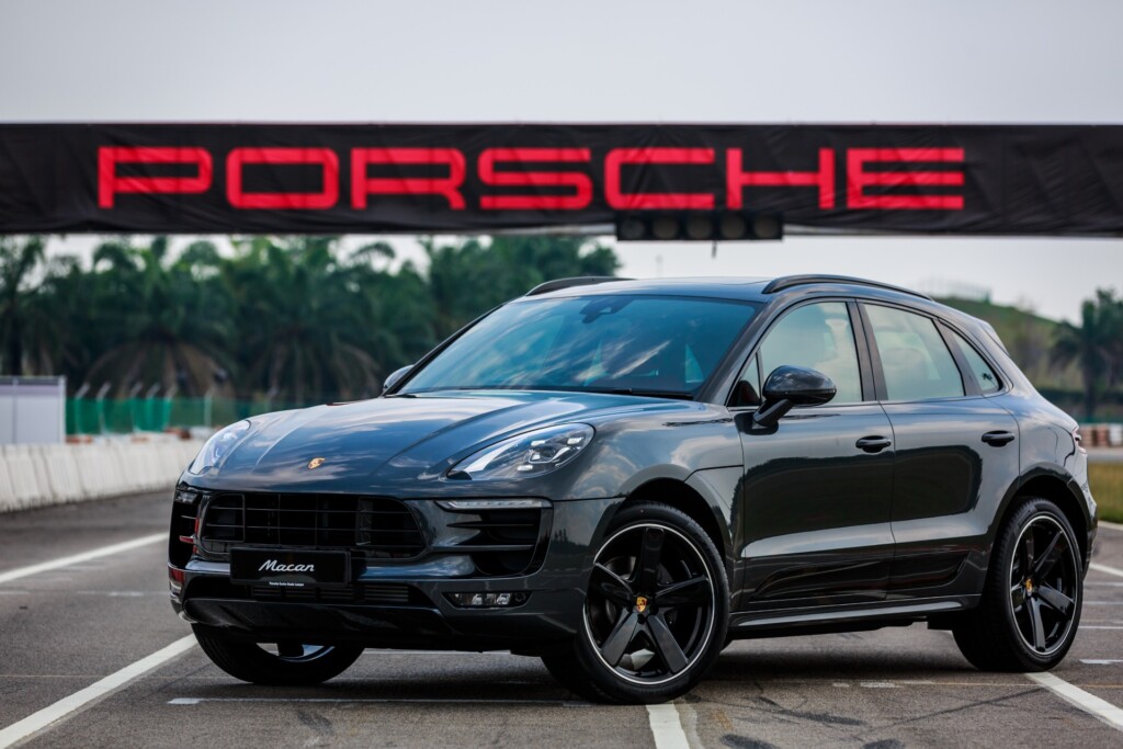 2016_Porsche_Macan (14)