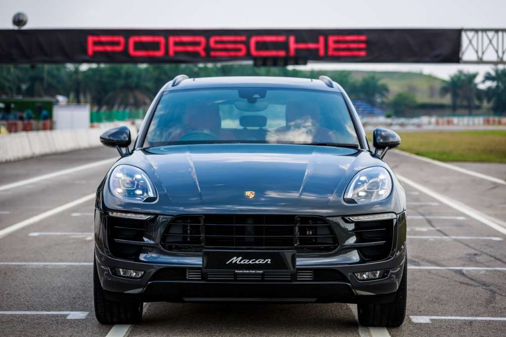 2016_Porsche_Macan (16)