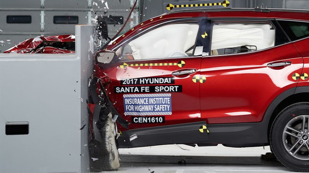 Hyundai Santa Fe Crash Test (1)