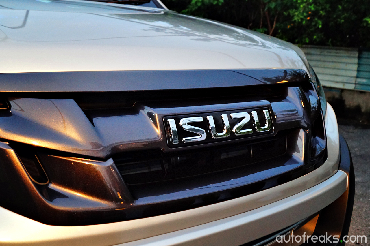 Isuzu_D-Max_Beast (7)