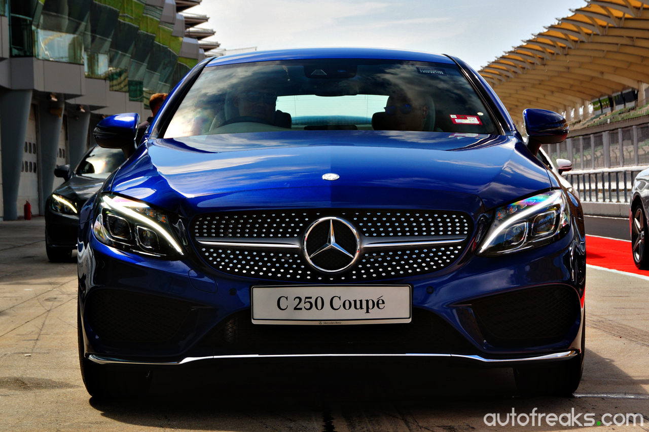 Mercedes-Benz-C-Class-Coupe (19)