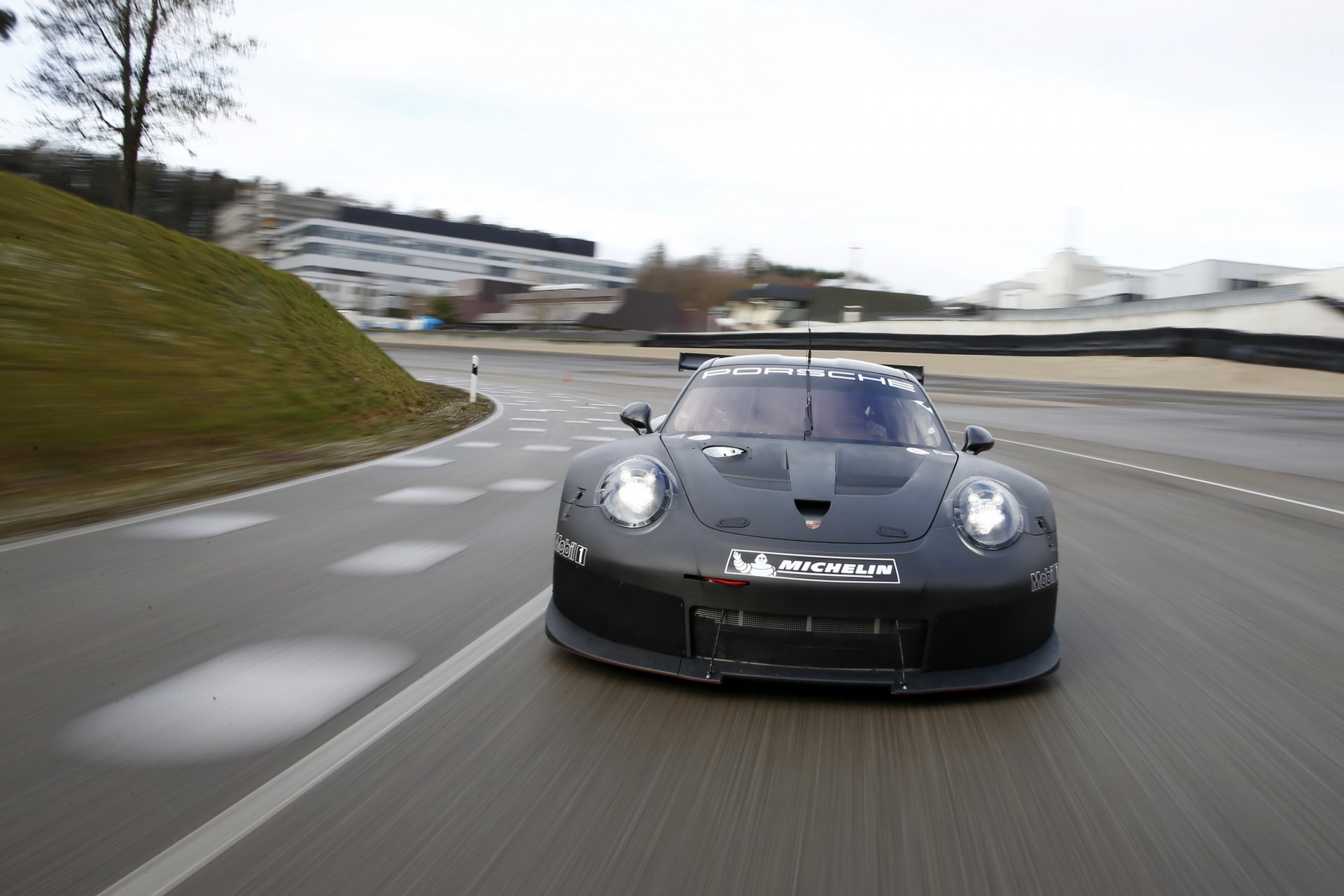 Porsche_GTE_GTLM_Racer (1)