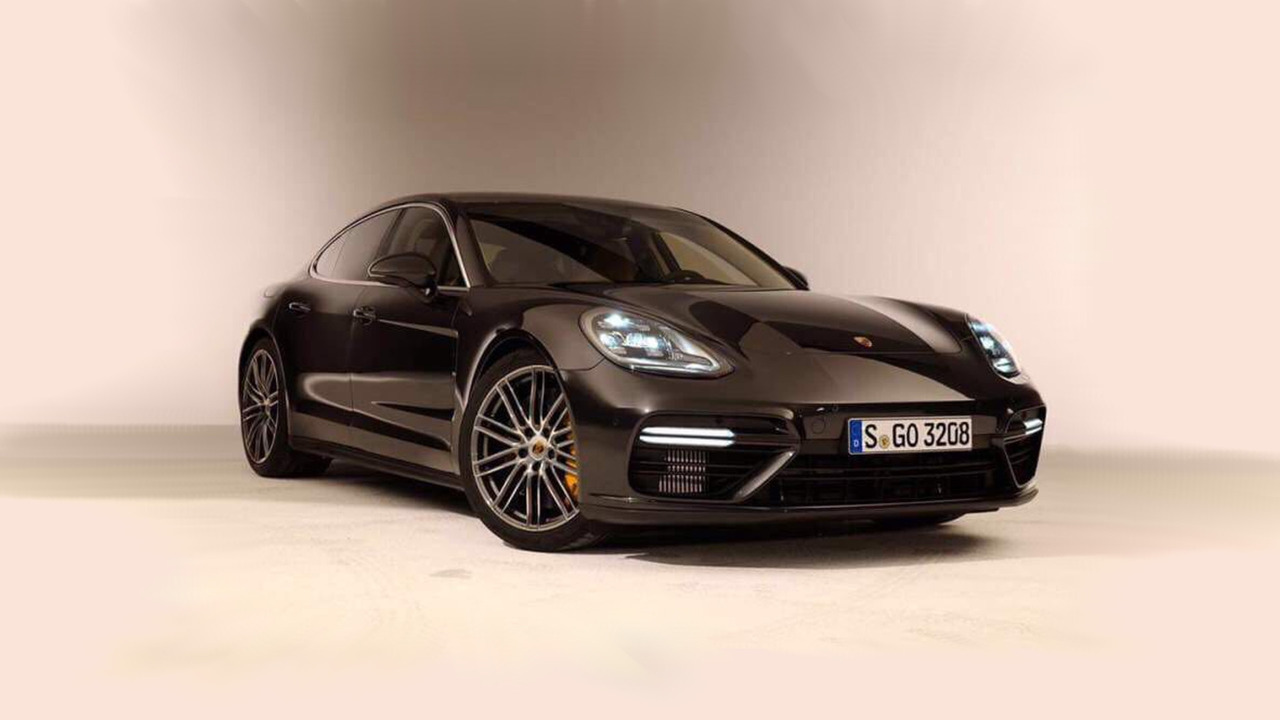 2017_Porsche_Panamera_Leaked_1