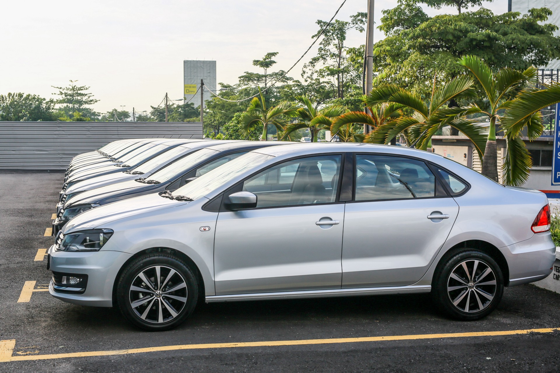 volkswagen vento 1.2 tsi price