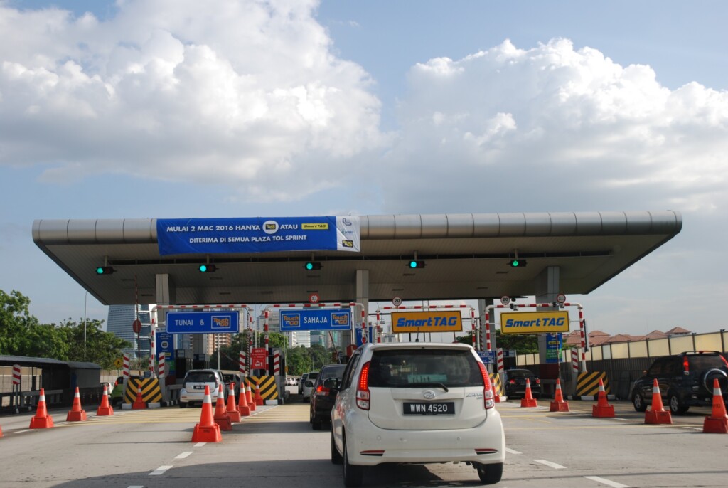 Toll Highway (2)