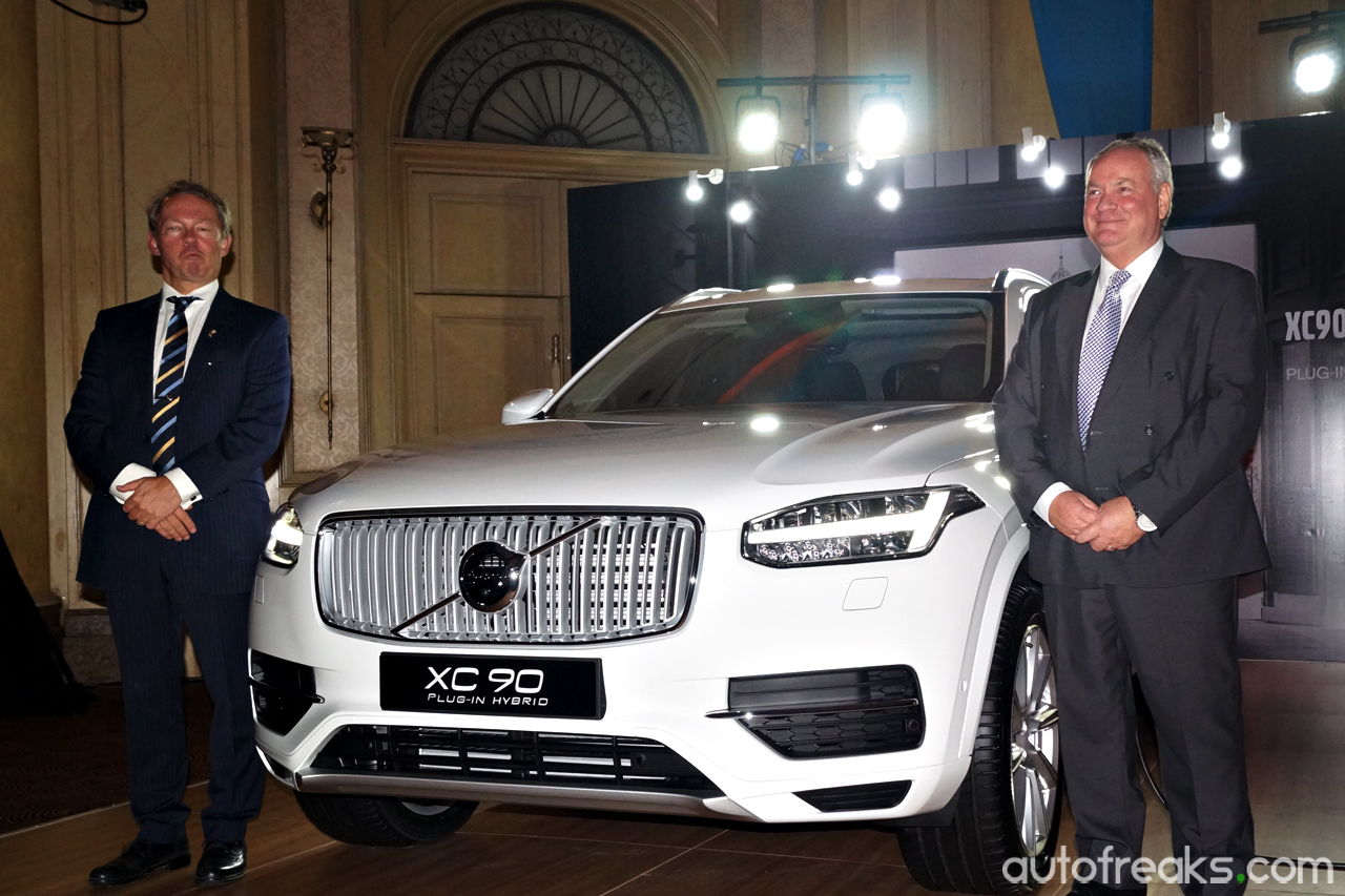 Volvo_XC90_T8_CKD (1)