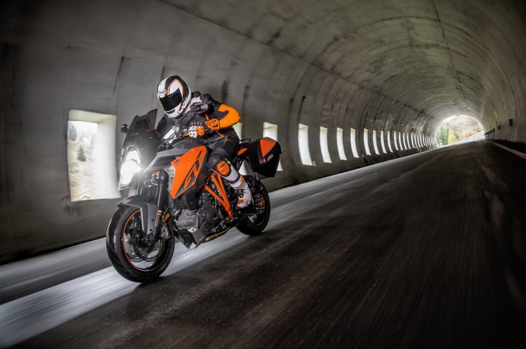 1290 SUPER DUKE GT_Action 08