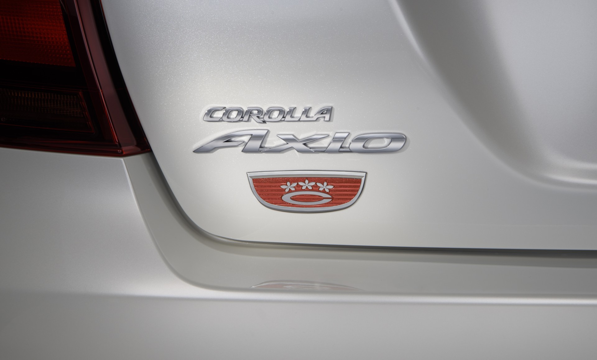 2016_Toyota_Corolla_50_Limited (3)