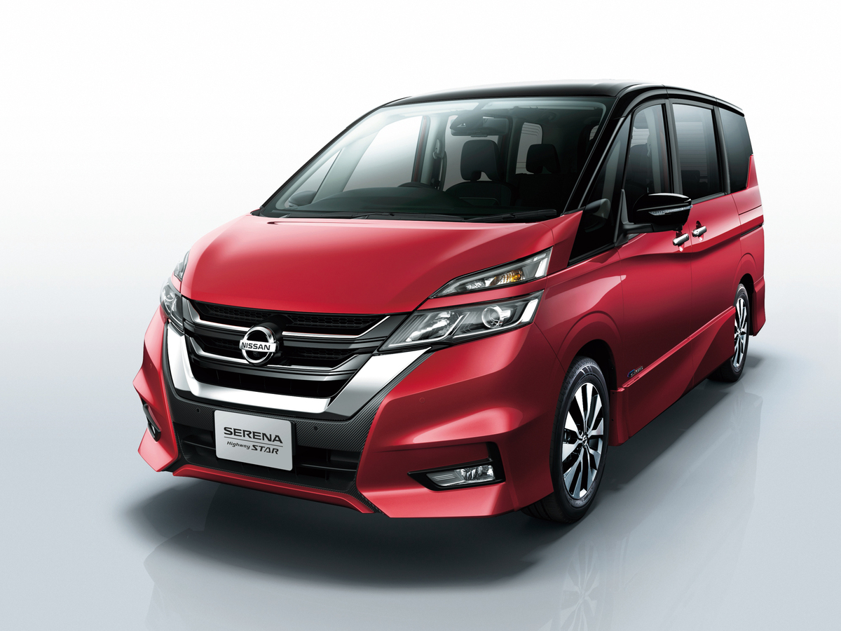 2017_Nissan_Serena (1)