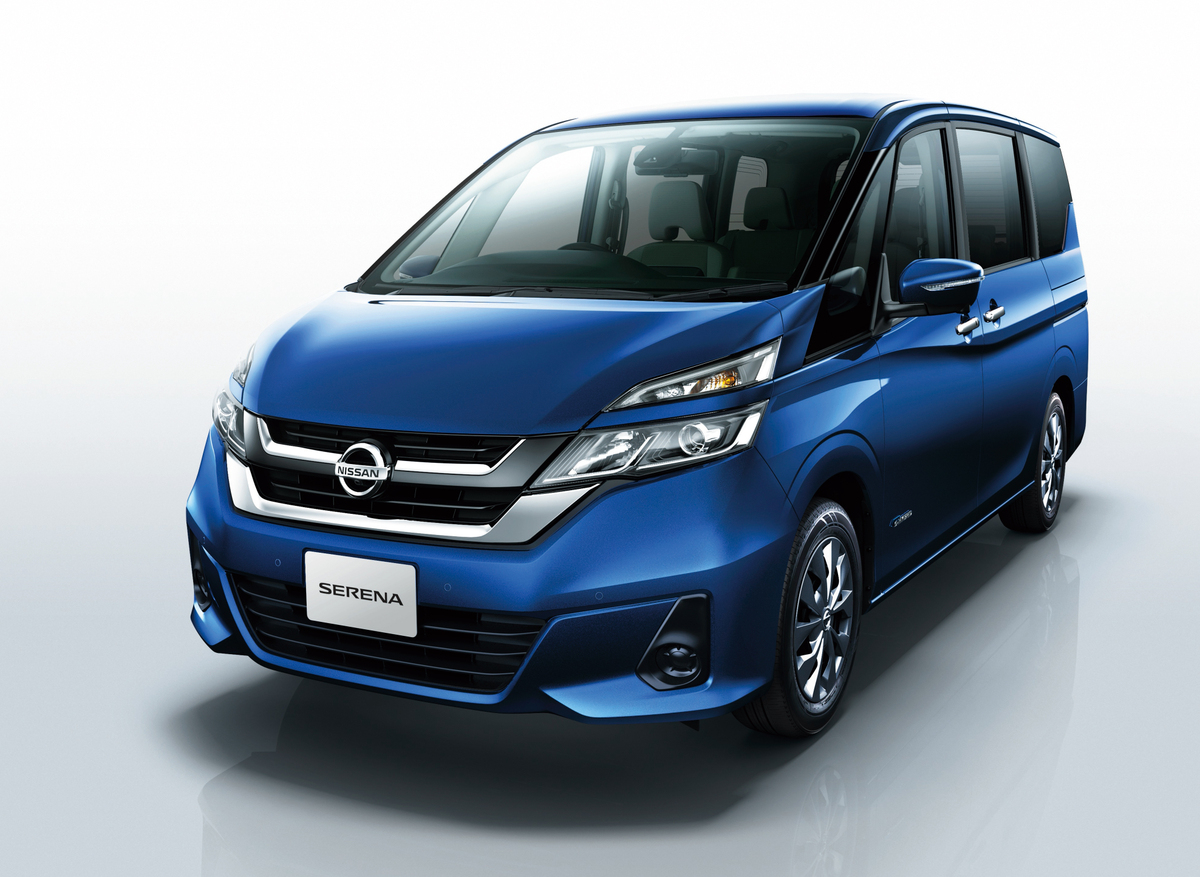 2017_Nissan_Serena (2)