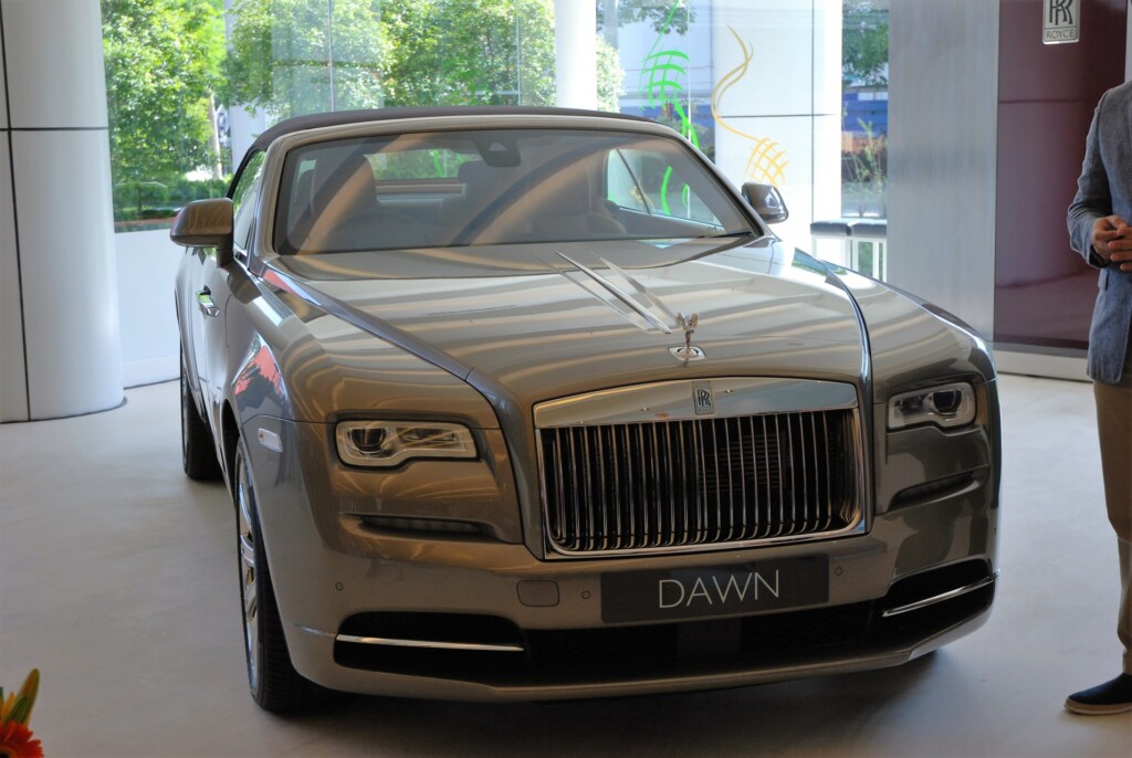 Rolls-Royce Dawn (3)