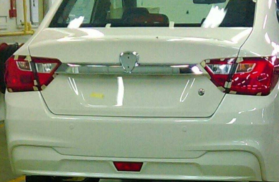 2016_Proton_Saga_leak_3