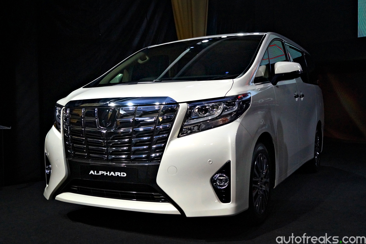 2016_Toyota_Alphard (9)