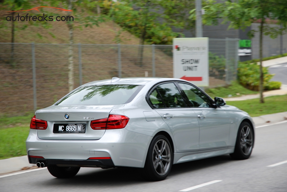 BMW 330i M Sport - 34