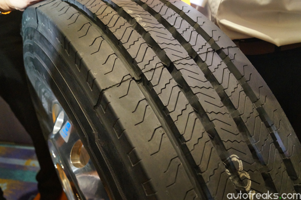 Conti_CHS3_Truck_Tyre (2)