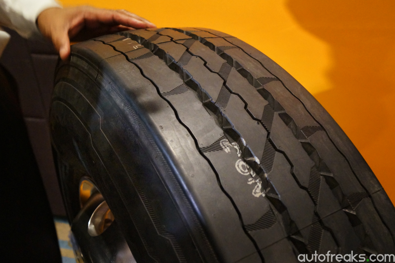 Conti_CHT3_Truck_Tyre (2)